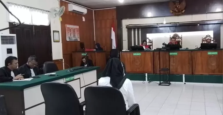 sidang-vonis-meranti-1262525460